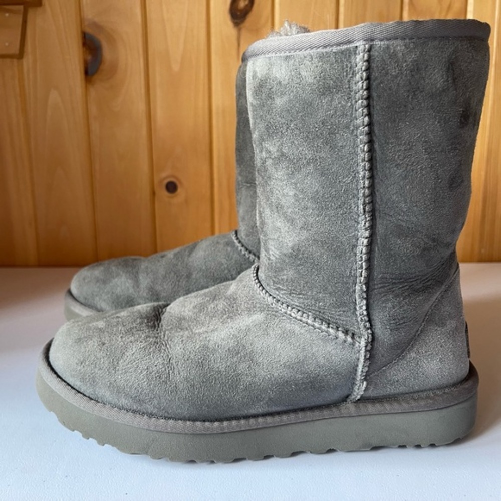 Ugg Classic‎ Short